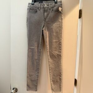 Stylish GAP Gray Skinny Jeans for Women